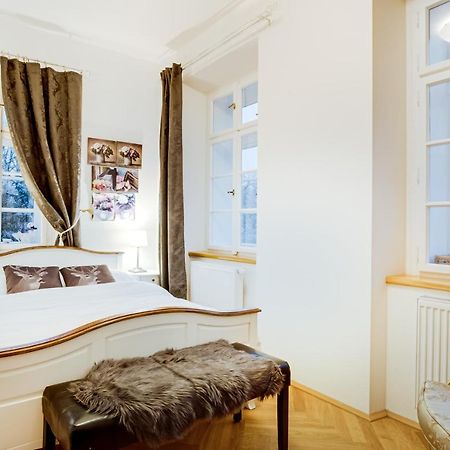 Lovecký zámeček pod Milešovkou Teplice Esterno foto