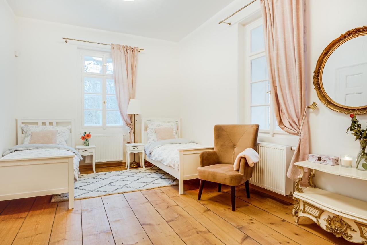 Lovecký zámeček pod Milešovkou Teplice Esterno foto