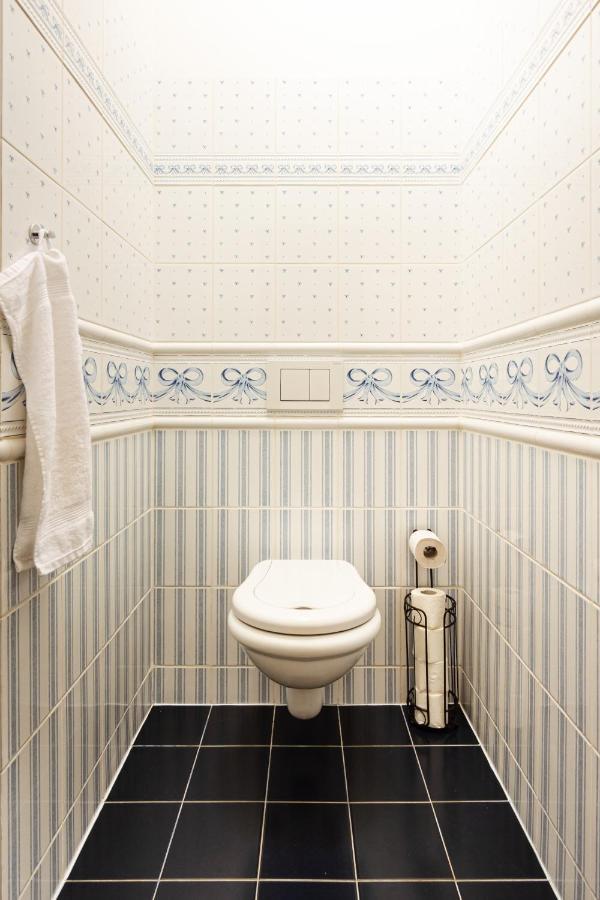 Lovecký zámeček pod Milešovkou Teplice Esterno foto