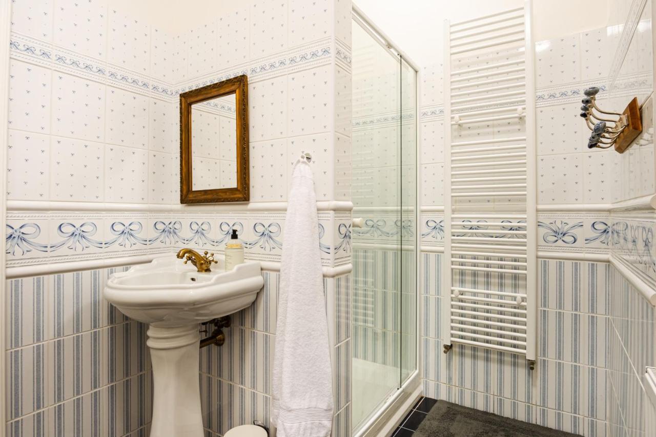 Lovecký zámeček pod Milešovkou Teplice Esterno foto